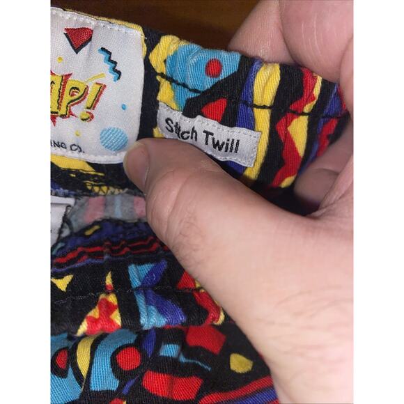 OH SNAP! Men Retro 90s Geometric Print Shorts Stretch Twill Black Colorful Med - Picture 3 of 10